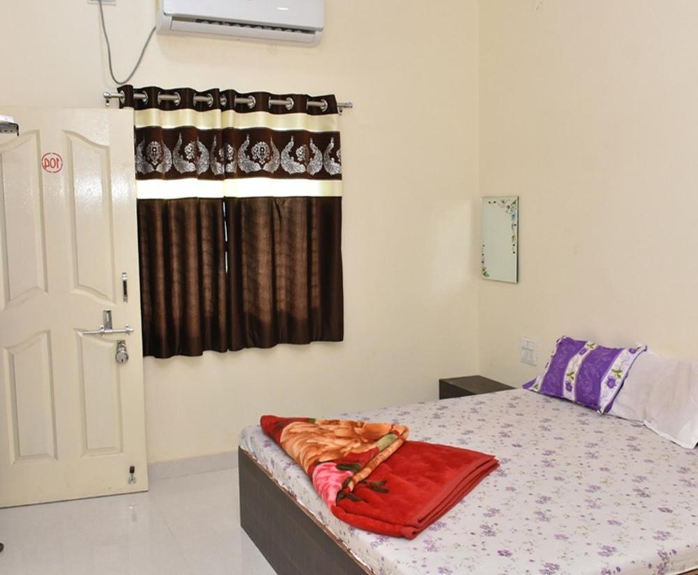 Hotel Shivalay Shegaon ภายนอก รูปภาพ