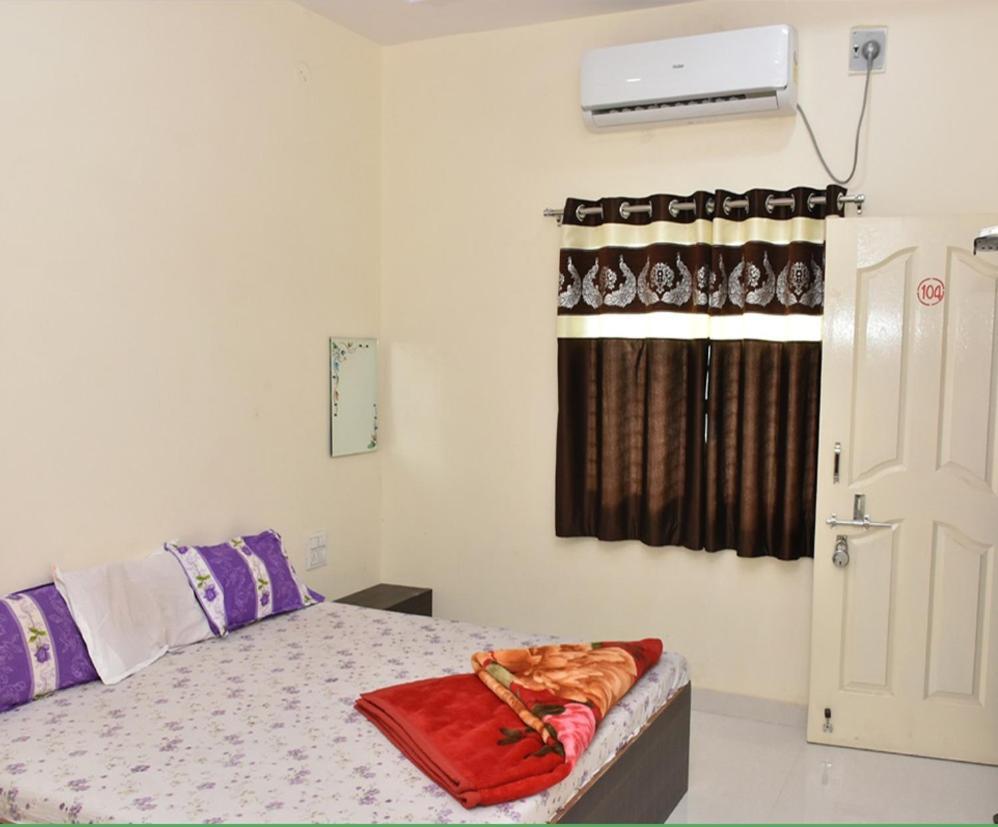 Hotel Shivalay Shegaon ภายนอก รูปภาพ